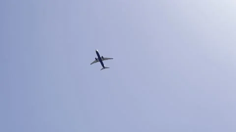 Airplane travelling Stock Footage 202677959