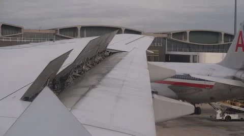 Airplane wings 動画素材 12468046