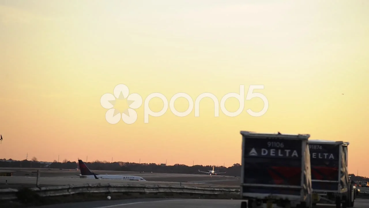 Delta In Airport Stock Video Footage Royalty Free Delta In Airport Videos Page 9