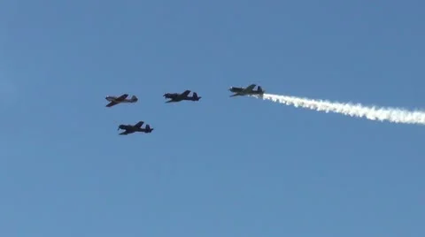 Airplanes flying in formation Stock Footage 12453092