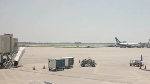 Airport 1 Vídeo Stock 7758042