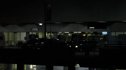 Airport drop off night Video stock 59198966