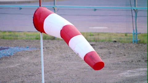 Airport Windsock. Medium wind. Stock-Footage 91738909