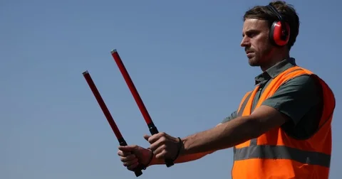 noise cancelling headphones for airport workers