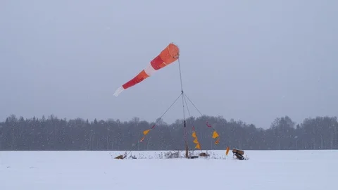 Airport's windsock 스톡 동영상 99582760