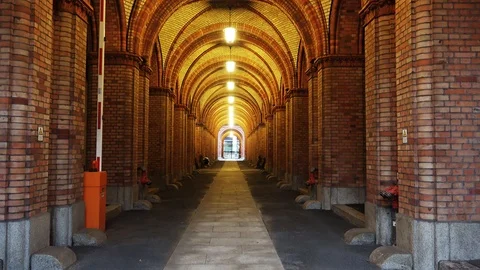 Aisle, vaults in the red town hall. Berlin. 4K. Video stock 108645976