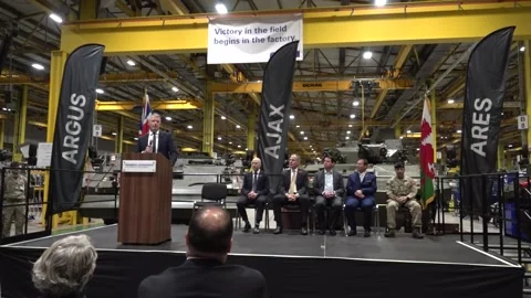 Ajax armoured vehicle programme has ‘left its troubles behind’, says minister Vidéo 320582659