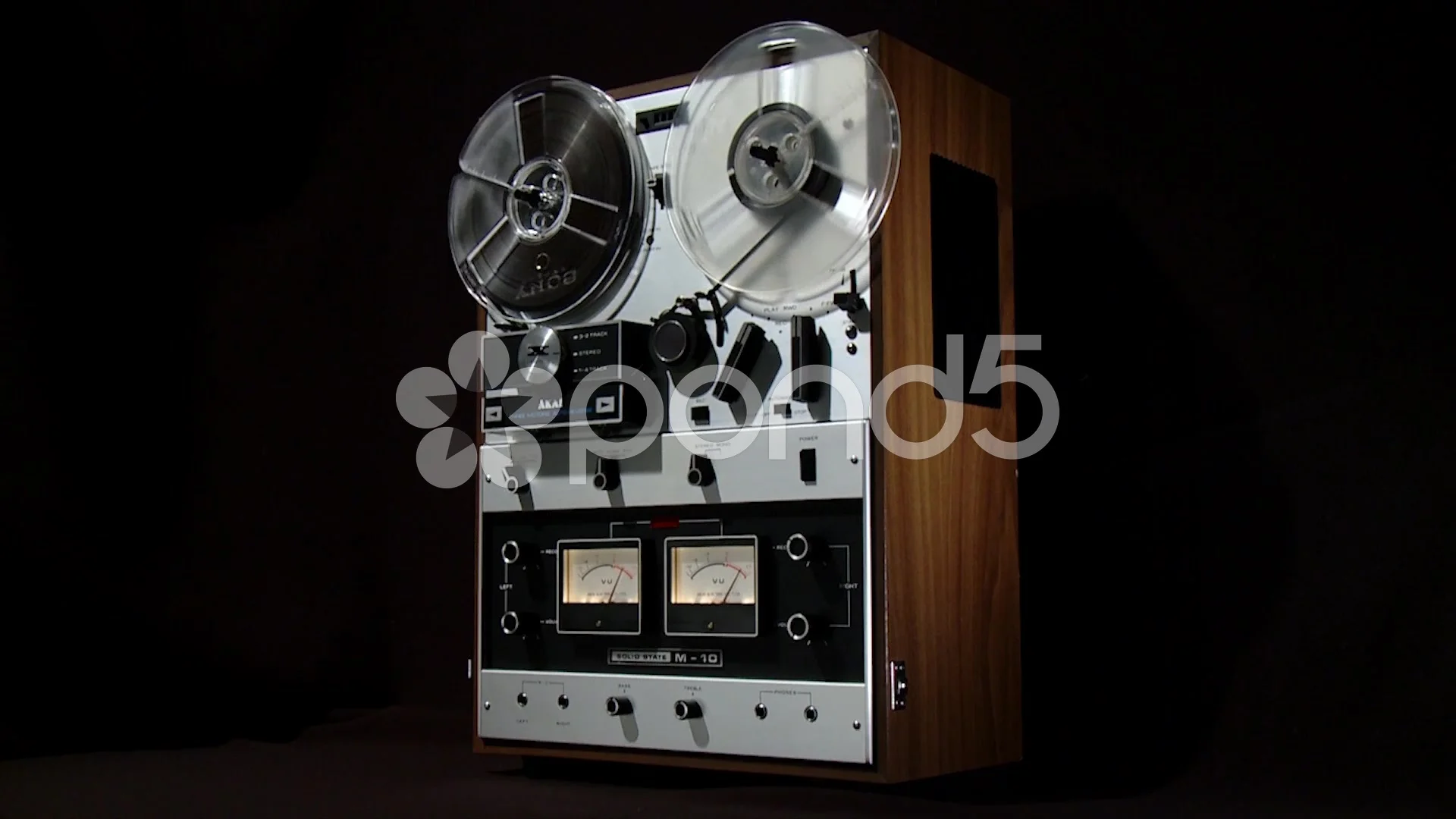 Akai M-10 vintage tape recorder, cinemat, Stock Video