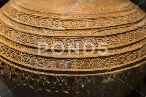 Al-Andalus earthnware jar decorated with intrincate patterns Stock Photos