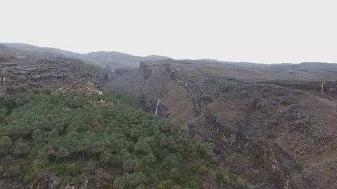 Al Hamra is a 400-year-old town in the region Ad Dakhiliyah, in northeastern Stock-Footage 108753659
