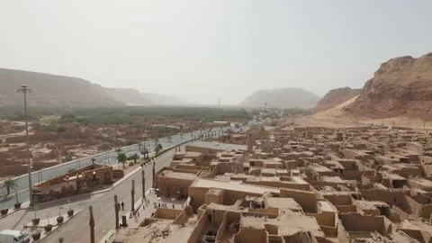 Al Ula old town ancient mud buildings, north western Saudi Arabia Vídeos de archivo 185840638