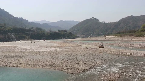 Alaknanda river in Uttarakhand Видео 88231933