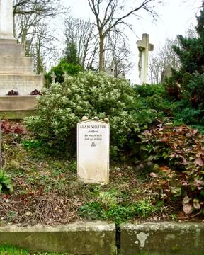Alan Sillitoe Grave in springtime Stock Photos