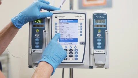 Alaris pump programming Stock Footage 125785121