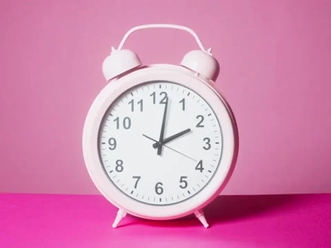 Alarm clock count down time lapse Video stock 236675632