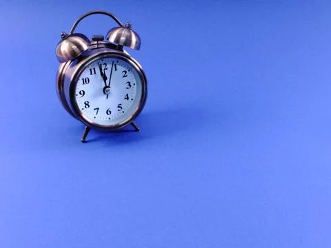 Alarm clock with space for copy background 库存照片