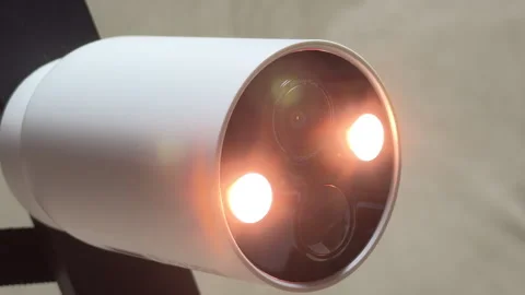 Alarming Alert: Security Camera Flashes Bright Lights with a Piercing Siren Stock Footage 329166902