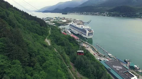 Alaska cruise ship Stock Footage 52004116
