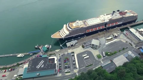 Alaska cruise ship Stock Footage 52004168