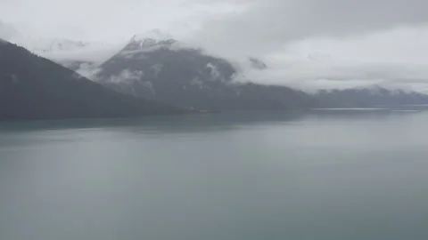 Alaska Lake Fall 01 Video stock 321705372