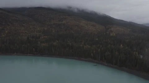 Alaska Lake Fall 02 Video stock 321705388