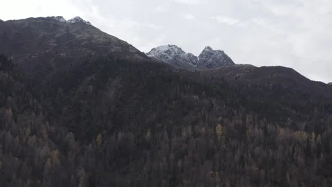Alaska Mountain 01 Video stock 321706108