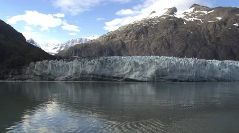 Alaskan Glacier Sunny Video stock 68293376