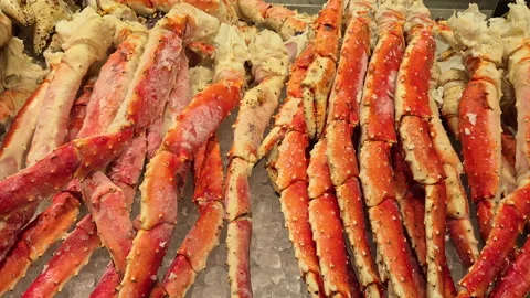 Alaskan taraba king crab sell at Kuromon Market Japanese fish market Stock Footage 333740109
