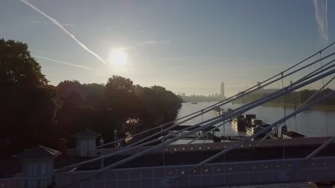 Albert Bridge - Dolly Shot 스톡 동영상 88830271