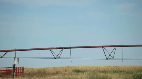 Alberta canada - august 18, 2012 nodding donkey oil well pump Stockbeeldmateriaal 11824705