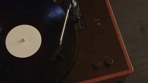 Album on turntable pan Stock Footage 101495890