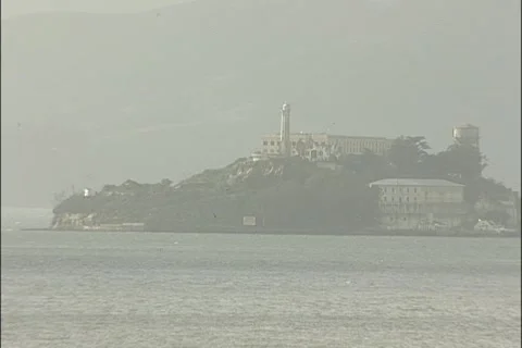 Alcatraz - MS 動画素材 2200764