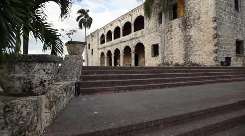 Alcazar de Colon, Christopher Columbus house Dominican Republic glide cam Vídeo Stock 26228337