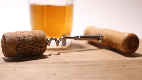 Alcohol, drinks a stopper to open drink, a close up Vídeo Stock 151618936