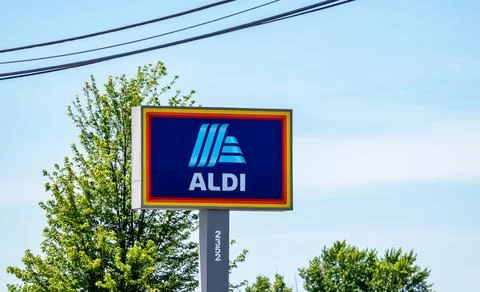 Aldi supermarkt sign Stock Photos