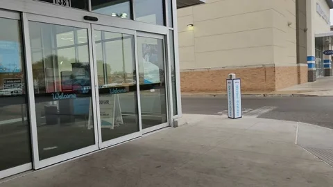 Aldi's Supermarket Grocery Parking Lot S... | Stock Video | Pond5