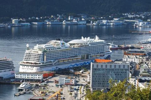 Alesund, Norway - August 28, 2026: AIDAprima cruise ship operated by AIDA C.. 스톡 사진