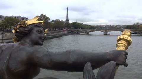 Alexander bridge Paris statue Video stock 12519916