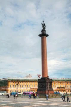 The alexander column at palace (dvortsovaya) square in st. petersburg, russia Stock Photos