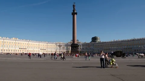 Alexander column on the Palace Square in the summer sunny day Видео 84158078