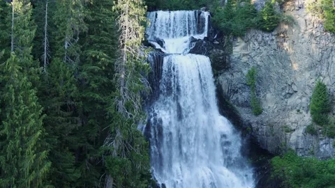 Alexander falls close up. Water falls down multiple small cliffs. Stock Footage 280150858