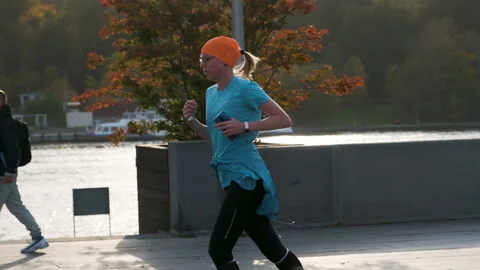 ALEXANDER KUZAKOV 動画素材 152858562