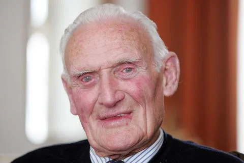Alf Fields 87yo The Oldest Surviving Player Of An Arsenal Fc First Team (1949-50 Stock Photos