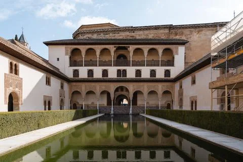 Alhambra Courtyard with Reflection Pool 库存照片