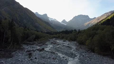 Alibek river at the dusk 動画素材 94592978