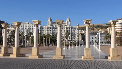 Alicante Edificio Carbonell building Santa Barbara castle Explanada de Espana Vidéo 102047399