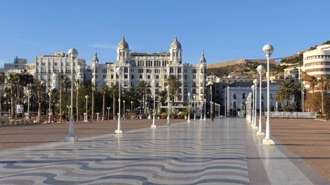 Alicante Edificio Carbonell building Santa Barbara castle Explanada de Espana Vidéo 102047555