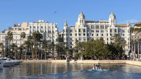 Alicante Edificio Carbonell building Santa Barbara castle Explanada de Espana Vidéo 102047687