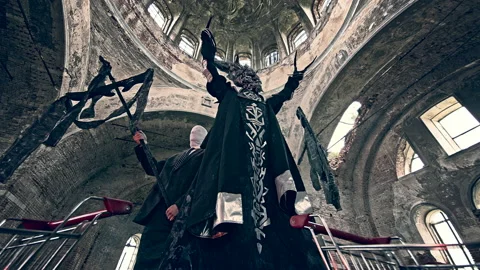 Alien creatures in an abandoned temple. Stock Footage 168491782