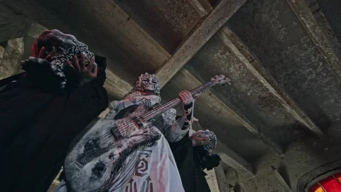 Alien creatures musicians in an abandoned temple. Stock Footage 168489460